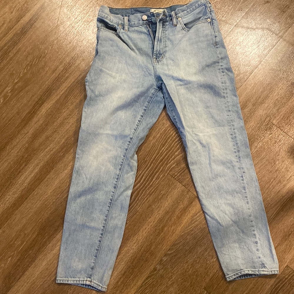 Madewell perfect vintage jeans, high rise waist, light wash. EUC.